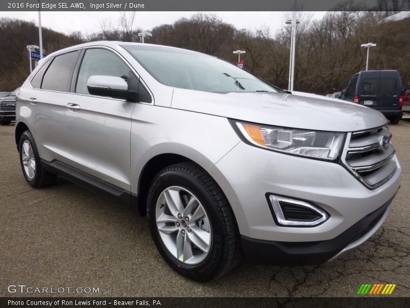 Front 3/4 View of 2016 Edge SEL AWD