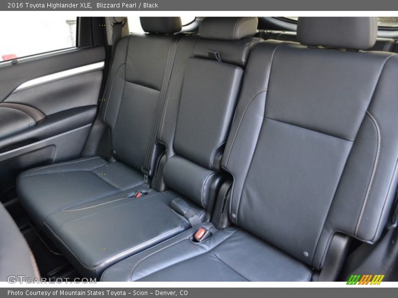 Blizzard Pearl / Black 2016 Toyota Highlander XLE