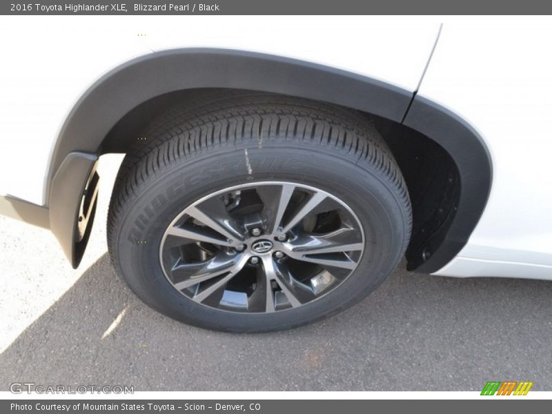Blizzard Pearl / Black 2016 Toyota Highlander XLE