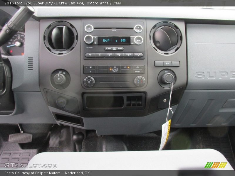 Oxford White / Steel 2016 Ford F250 Super Duty XL Crew Cab 4x4