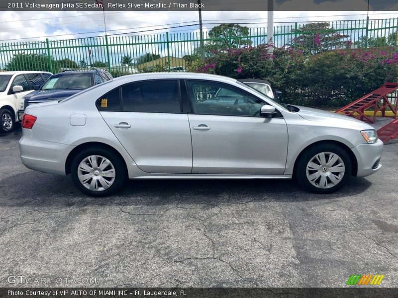 Reflex Silver Metallic / Titan Black 2011 Volkswagen Jetta SE Sedan