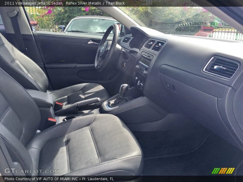 Reflex Silver Metallic / Titan Black 2011 Volkswagen Jetta SE Sedan