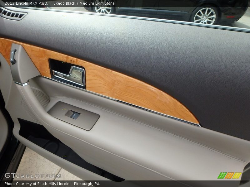 Tuxedo Black / Medium Light Stone 2013 Lincoln MKX AWD