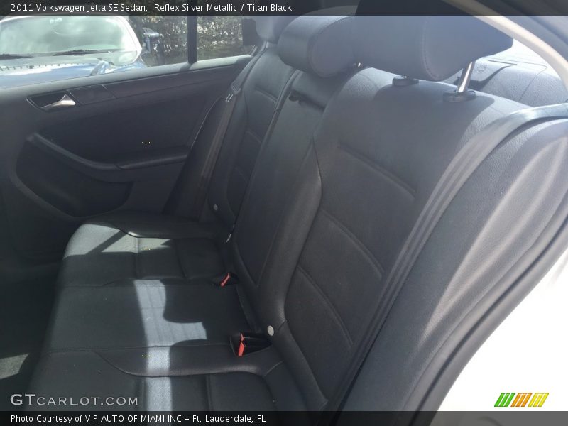 Reflex Silver Metallic / Titan Black 2011 Volkswagen Jetta SE Sedan