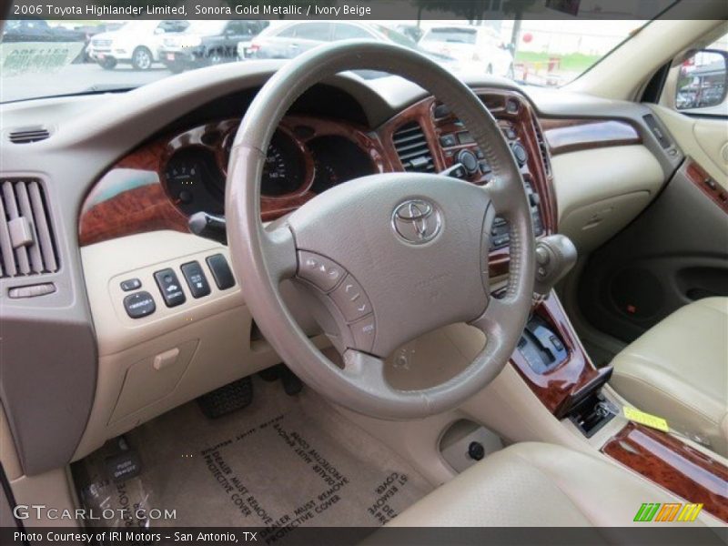 Sonora Gold Metallic / Ivory Beige 2006 Toyota Highlander Limited