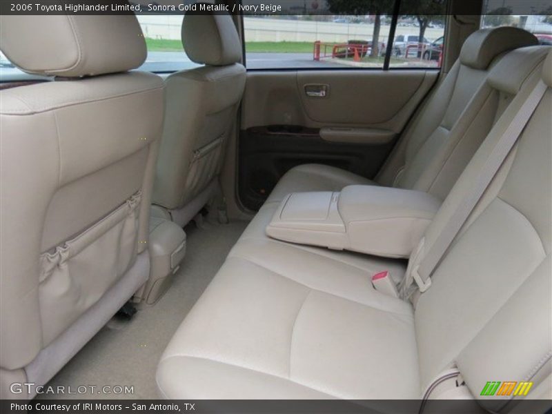 Sonora Gold Metallic / Ivory Beige 2006 Toyota Highlander Limited