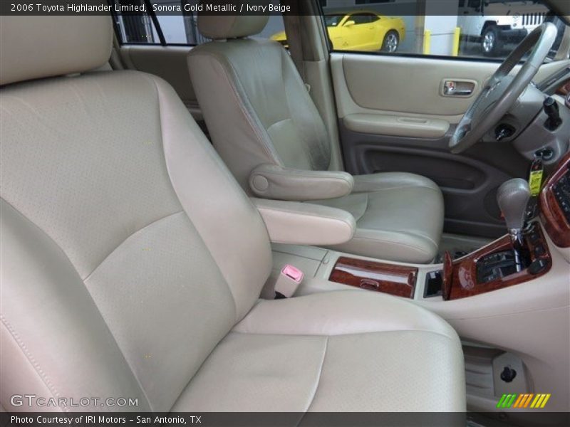 Sonora Gold Metallic / Ivory Beige 2006 Toyota Highlander Limited