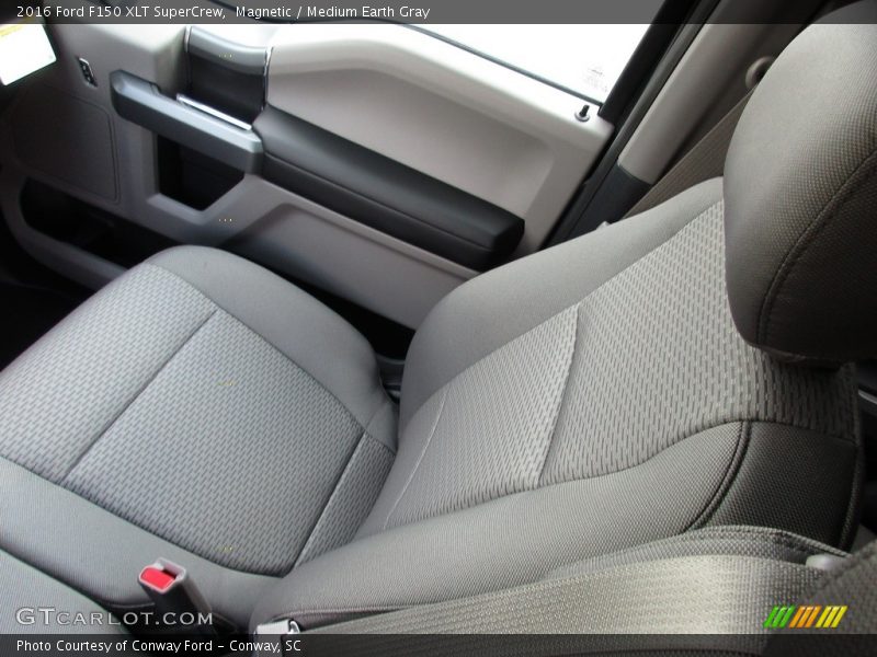 Magnetic / Medium Earth Gray 2016 Ford F150 XLT SuperCrew