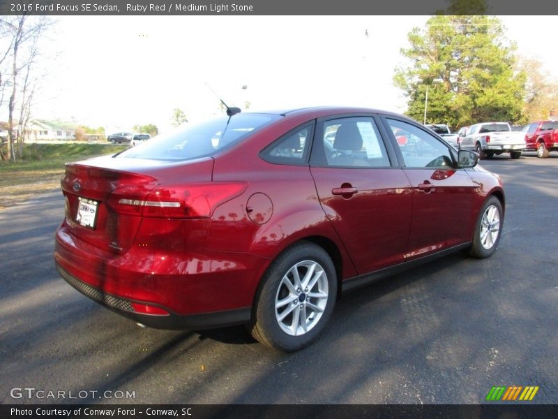 Ruby Red / Medium Light Stone 2016 Ford Focus SE Sedan