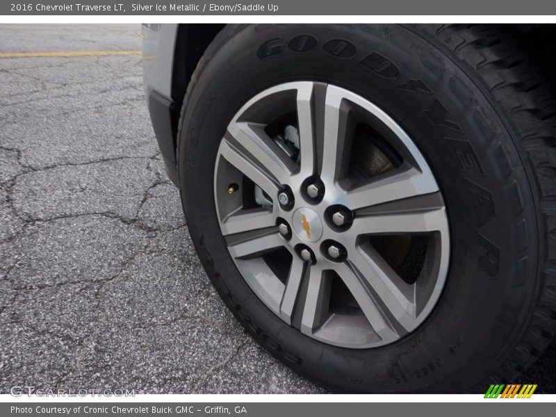 Silver Ice Metallic / Ebony/Saddle Up 2016 Chevrolet Traverse LT