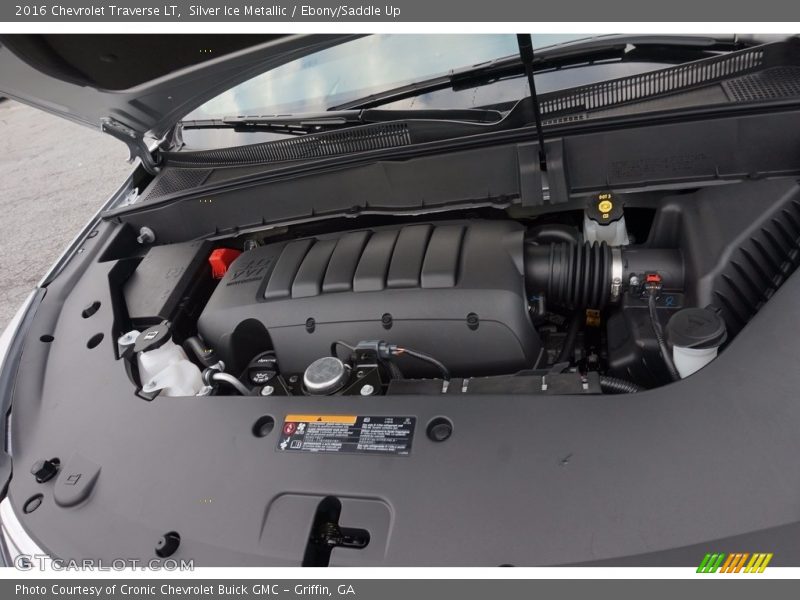 Silver Ice Metallic / Ebony/Saddle Up 2016 Chevrolet Traverse LT