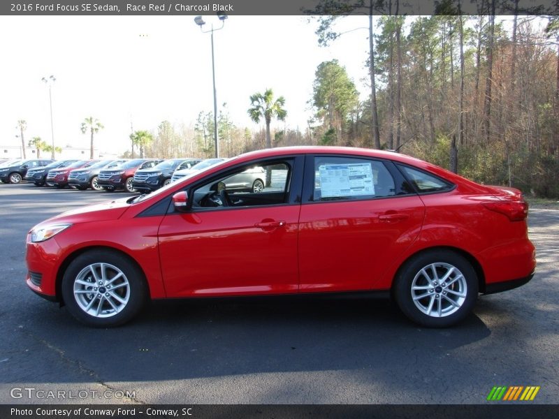 Race Red / Charcoal Black 2016 Ford Focus SE Sedan