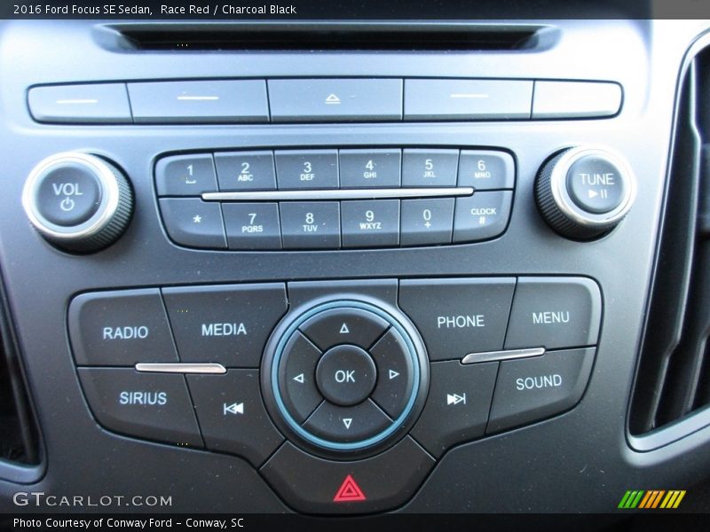 Race Red / Charcoal Black 2016 Ford Focus SE Sedan
