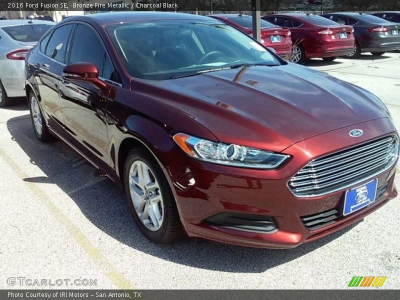 Bronze Fire Metallic / Charcoal Black 2016 Ford Fusion SE