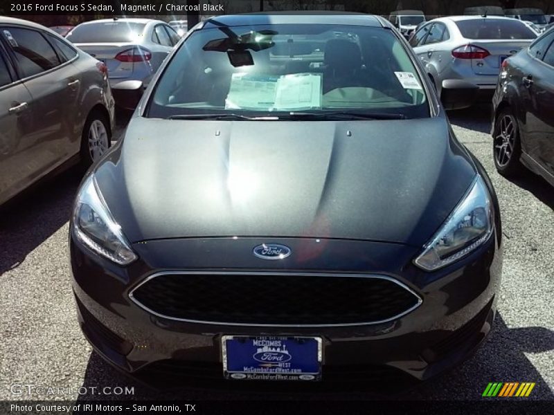 Magnetic / Charcoal Black 2016 Ford Focus S Sedan