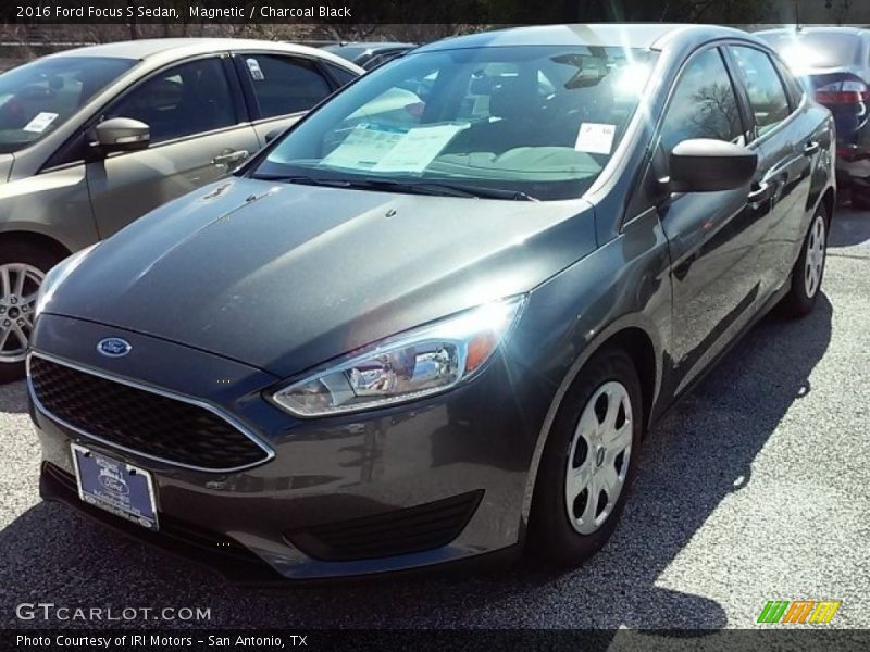 Magnetic / Charcoal Black 2016 Ford Focus S Sedan