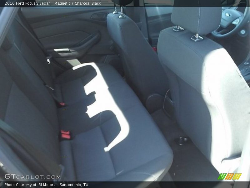 Magnetic / Charcoal Black 2016 Ford Focus S Sedan