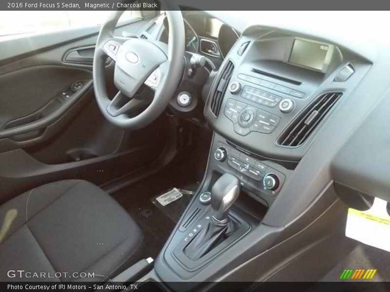 Magnetic / Charcoal Black 2016 Ford Focus S Sedan