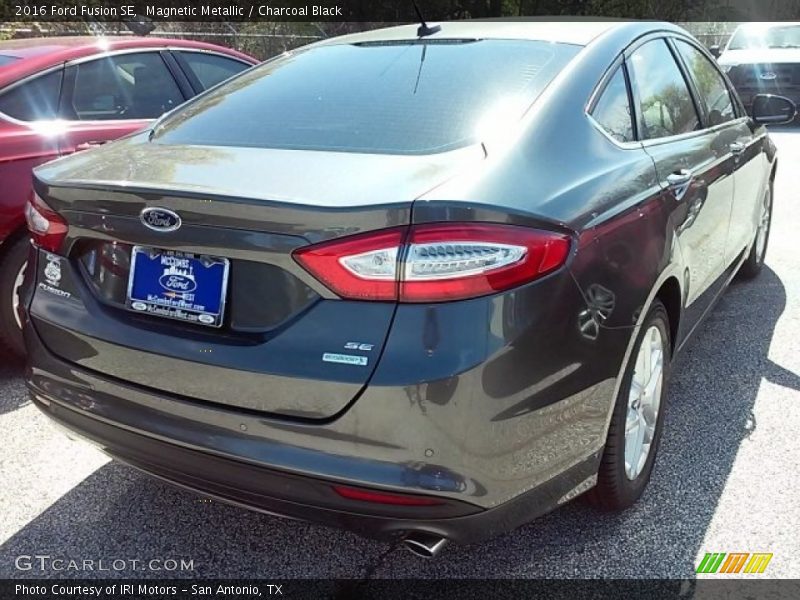 Magnetic Metallic / Charcoal Black 2016 Ford Fusion SE
