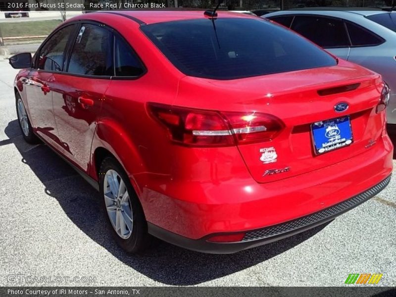 Race Red / Charcoal Black 2016 Ford Focus SE Sedan