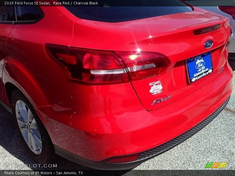 Race Red / Charcoal Black 2016 Ford Focus SE Sedan