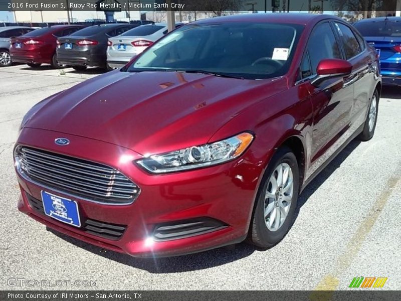 Ruby Red Metallic / Medium Earth Gray 2016 Ford Fusion S