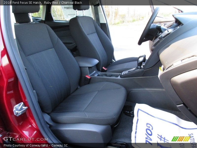 Ruby Red / Charcoal Black 2016 Ford Focus SE Hatch
