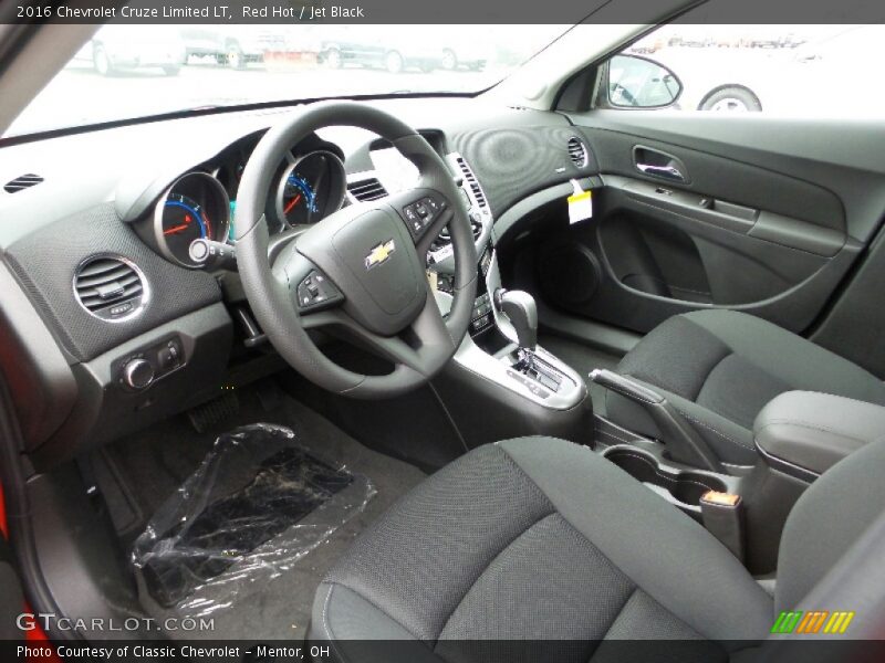Red Hot / Jet Black 2016 Chevrolet Cruze Limited LT