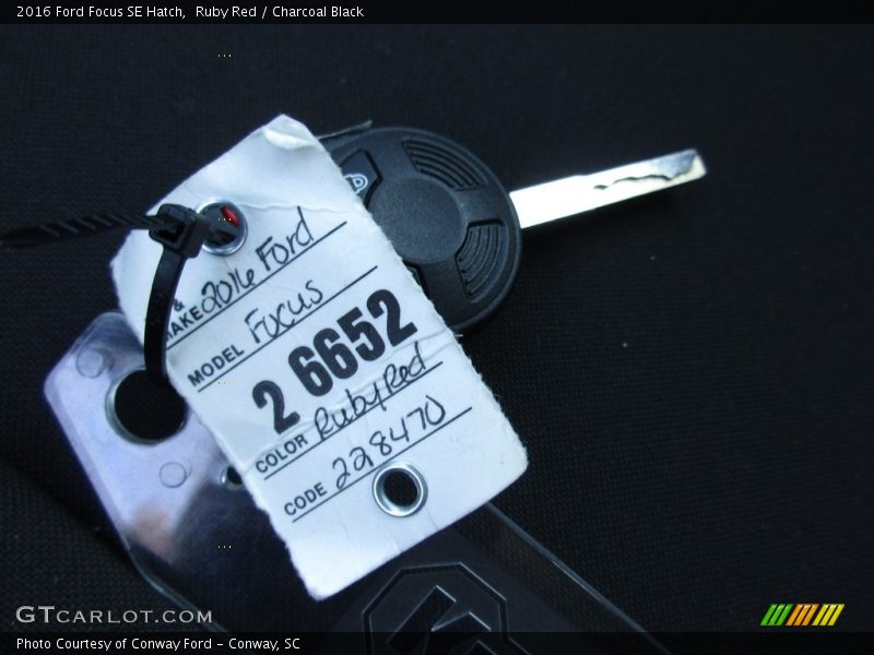 Ruby Red / Charcoal Black 2016 Ford Focus SE Hatch