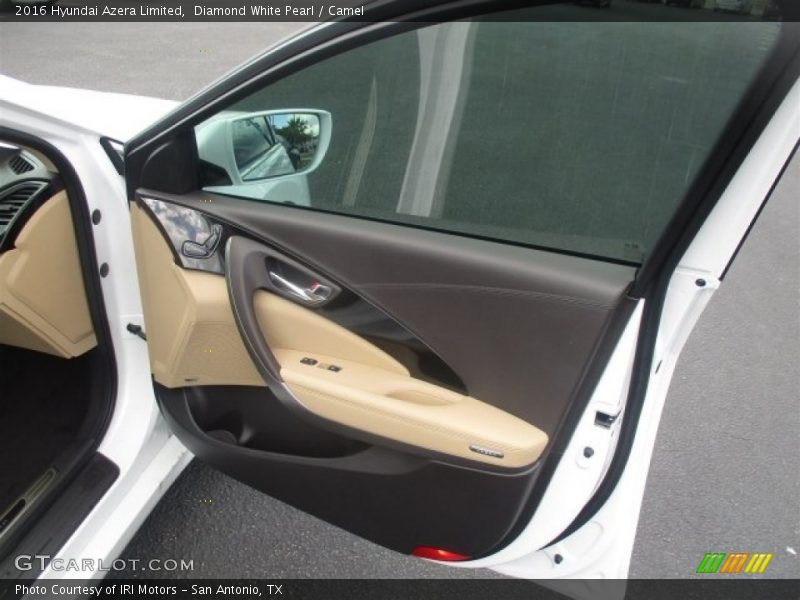 Diamond White Pearl / Camel 2016 Hyundai Azera Limited