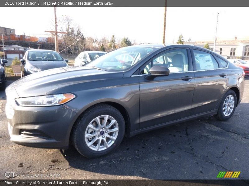 Magnetic Metallic / Medium Earth Gray 2016 Ford Fusion S