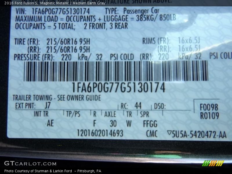 Magnetic Metallic / Medium Earth Gray 2016 Ford Fusion S