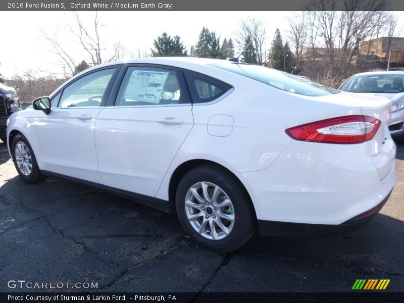 Oxford White / Medium Earth Gray 2016 Ford Fusion S