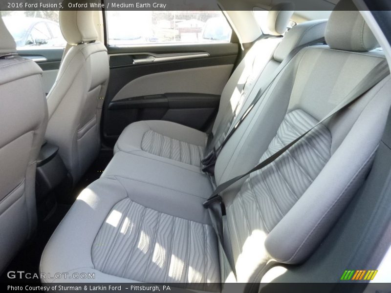 Oxford White / Medium Earth Gray 2016 Ford Fusion S