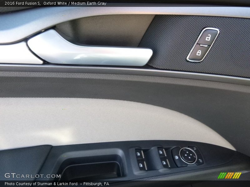 Oxford White / Medium Earth Gray 2016 Ford Fusion S