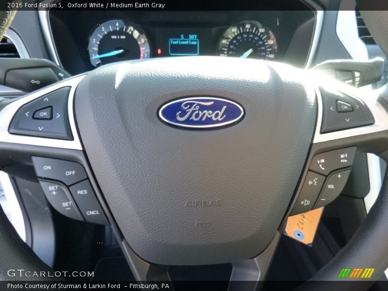 Oxford White / Medium Earth Gray 2016 Ford Fusion S