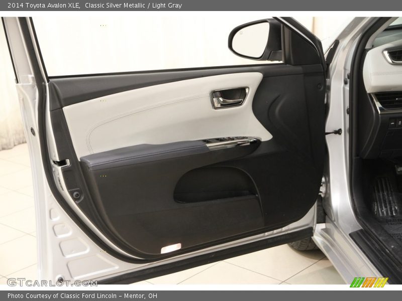 Classic Silver Metallic / Light Gray 2014 Toyota Avalon XLE