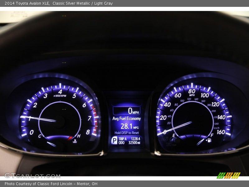 Classic Silver Metallic / Light Gray 2014 Toyota Avalon XLE