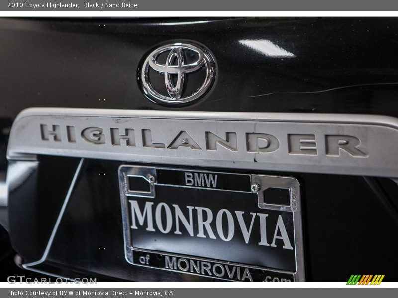 Black / Sand Beige 2010 Toyota Highlander