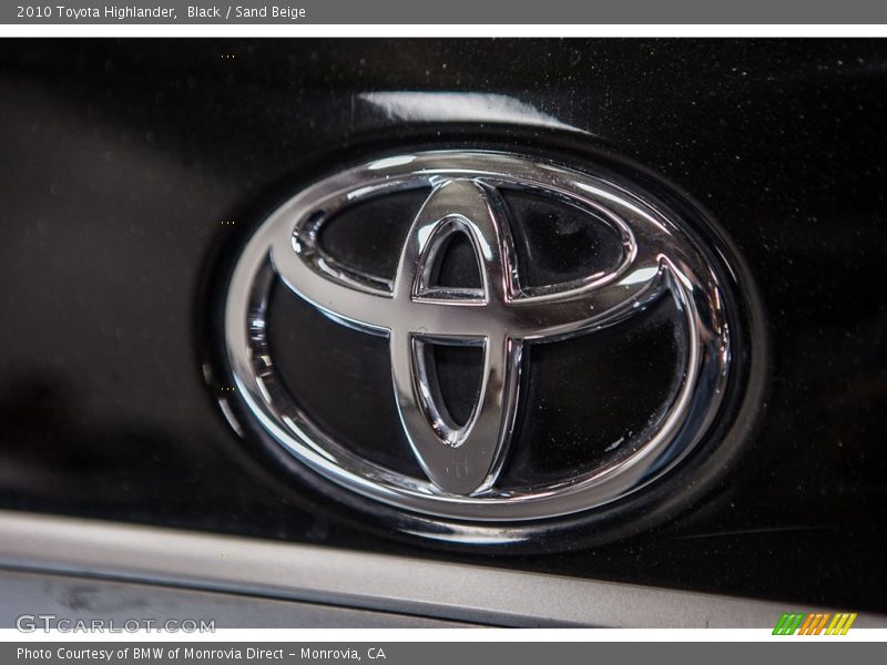Black / Sand Beige 2010 Toyota Highlander