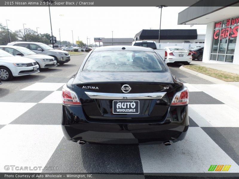Super Black / Charcoal 2015 Nissan Altima 2.5 SV