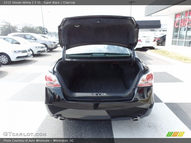 Super Black / Charcoal 2015 Nissan Altima 2.5 SV