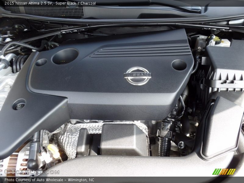 Super Black / Charcoal 2015 Nissan Altima 2.5 SV