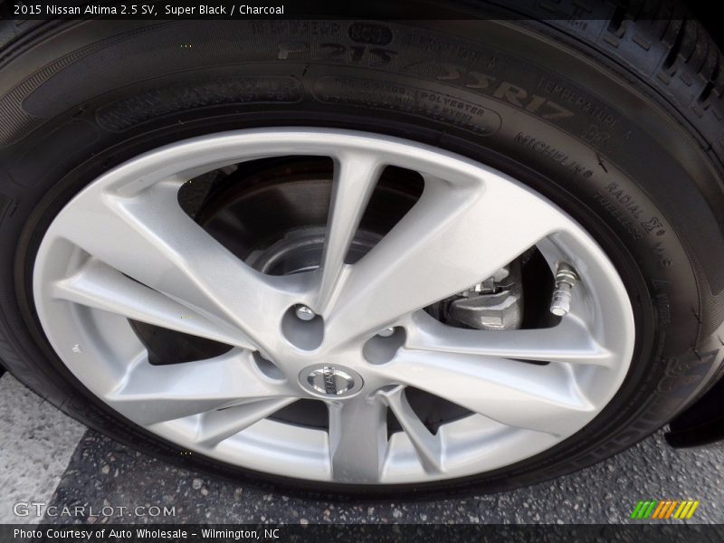 Super Black / Charcoal 2015 Nissan Altima 2.5 SV