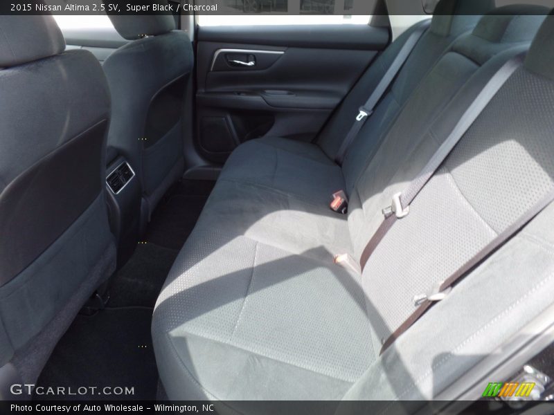 Super Black / Charcoal 2015 Nissan Altima 2.5 SV