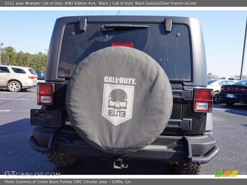 Black / Call of Duty: Black Sedosa/Silver French-Accent 2012 Jeep Wrangler Call of Duty: MW3 Edition 4x4