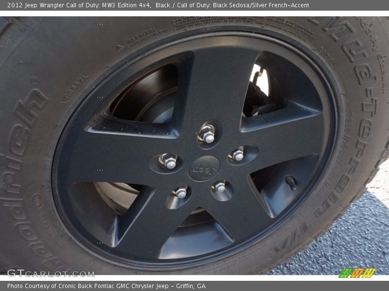 Black / Call of Duty: Black Sedosa/Silver French-Accent 2012 Jeep Wrangler Call of Duty: MW3 Edition 4x4