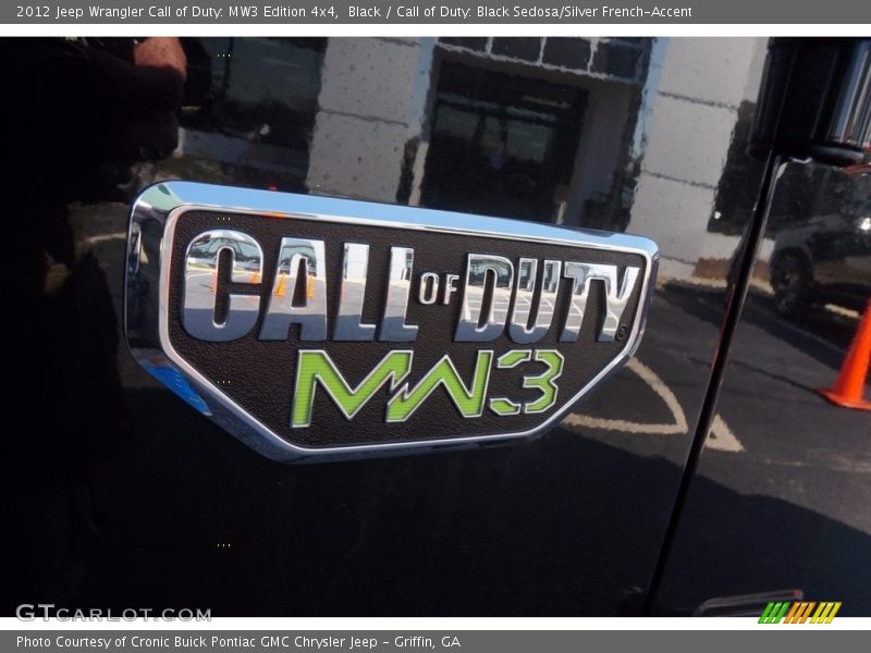 Black / Call of Duty: Black Sedosa/Silver French-Accent 2012 Jeep Wrangler Call of Duty: MW3 Edition 4x4