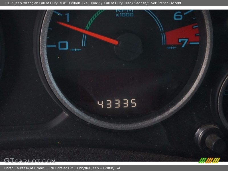 Black / Call of Duty: Black Sedosa/Silver French-Accent 2012 Jeep Wrangler Call of Duty: MW3 Edition 4x4