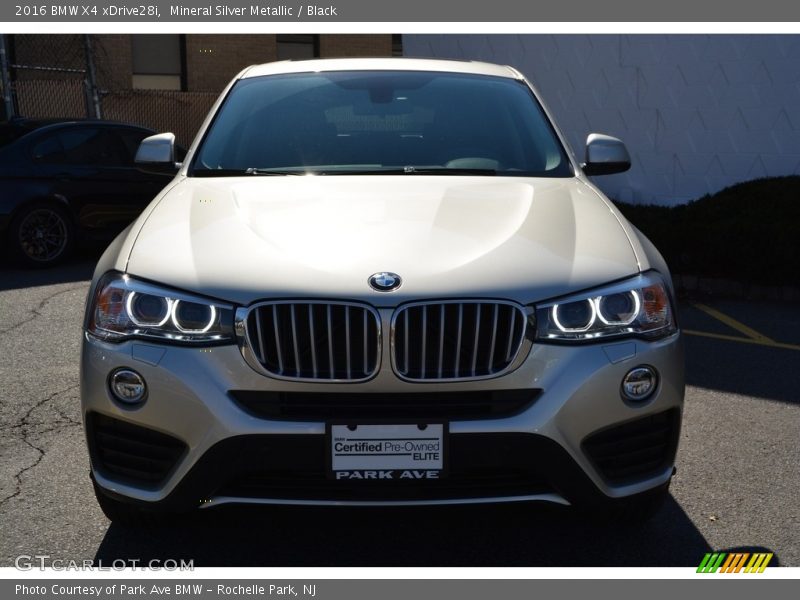 Mineral Silver Metallic / Black 2016 BMW X4 xDrive28i